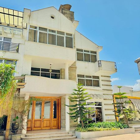 Social House Acomodação com café da manhã Adis Abeba Exterior foto