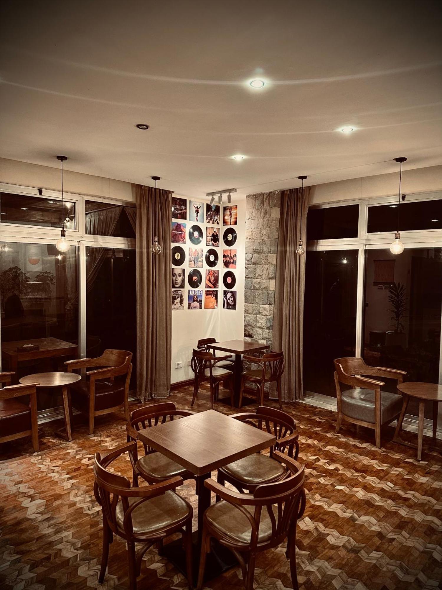 Social House Acomodação com café da manhã Adis Abeba Exterior foto